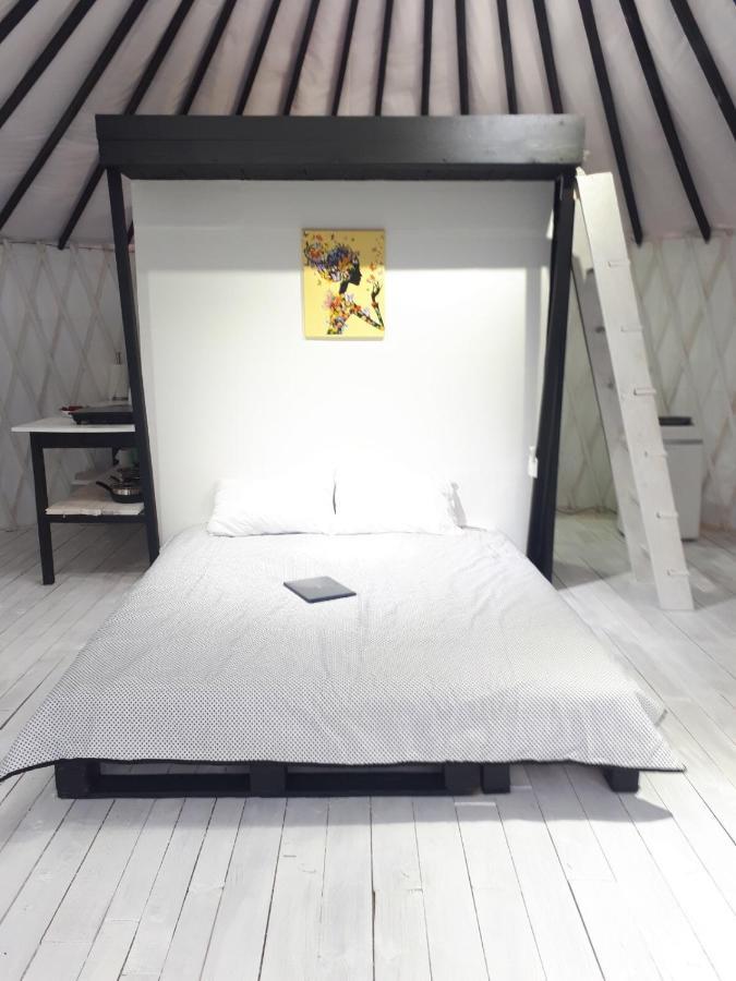 Глемпінг Luxury Hotell Lypovets Exteriör bild
